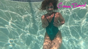 carissadumond.com - Carissa’s bound legs and flirting with the photographer  thumbnail